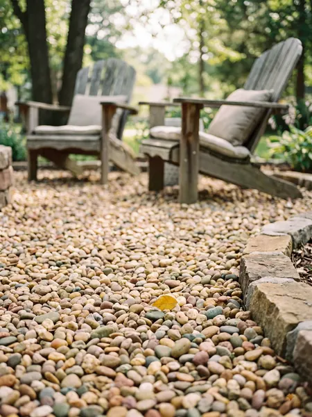 Pea gravel patio Pea gravel calculator: pea gravel patio with stone edging